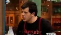 Oğuzhan Koç mini mini bir kuş donmuştu